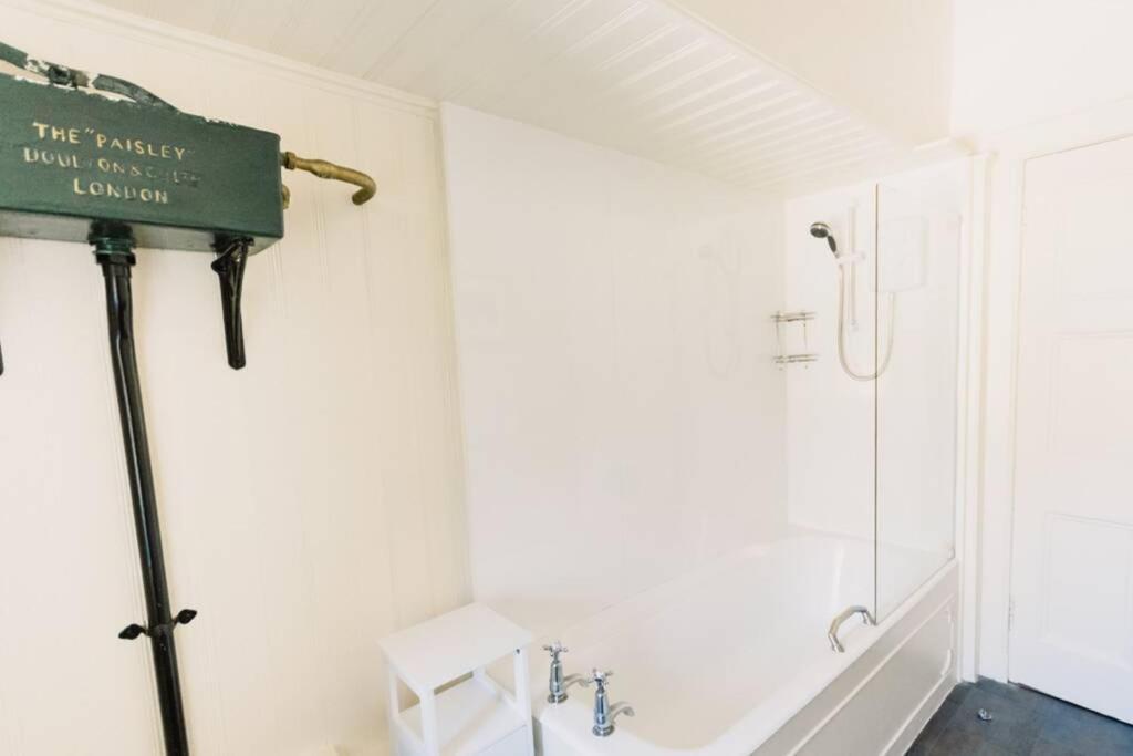 Wallace Apartment - A Unique Apartment In Countryside Park With Wifi And Access To Bar And Pool Περθ Εξωτερικό φωτογραφία