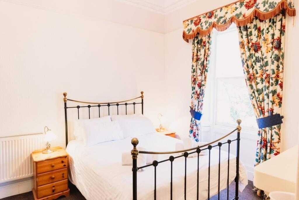 Wallace Apartment - A Unique Apartment In Countryside Park With Wifi And Access To Bar And Pool Περθ Εξωτερικό φωτογραφία
