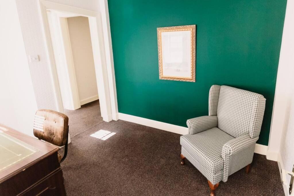 Wallace Apartment - A Unique Apartment In Countryside Park With Wifi And Access To Bar And Pool Περθ Εξωτερικό φωτογραφία